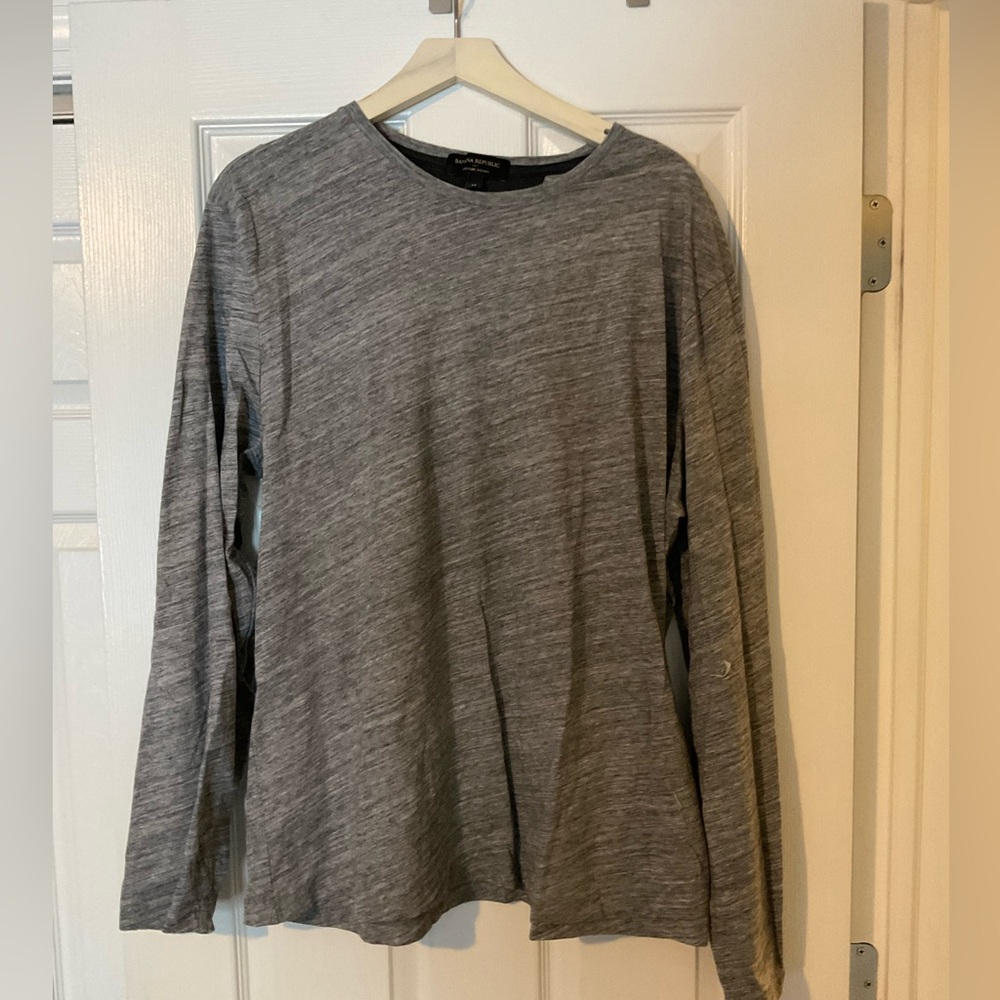 Banana Republic Long Sleeve Crew Neck